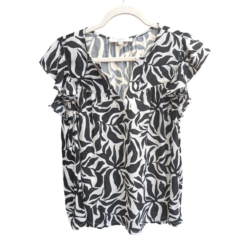 LOFT Womens Top M Black White Abstract Leaf Print Ruffle Sleeve V-Neck Blouse